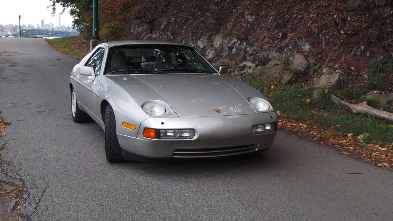 1989 Porsche 928 S4 - Image 4 of 31