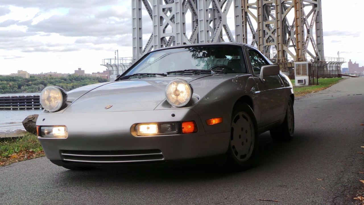 1989 Porsche 928 S4 - Image 14 of 31