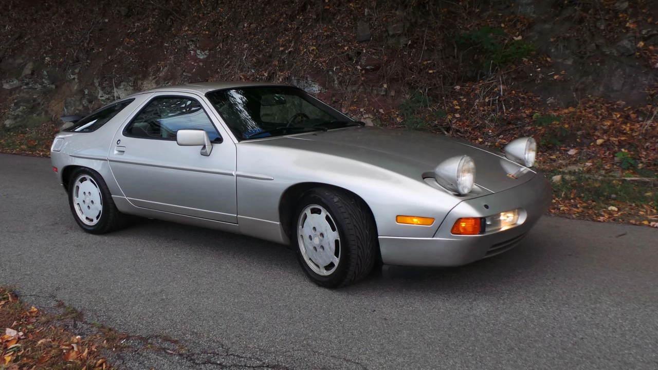 1989 Porsche 928 S4 - Image 6 of 31