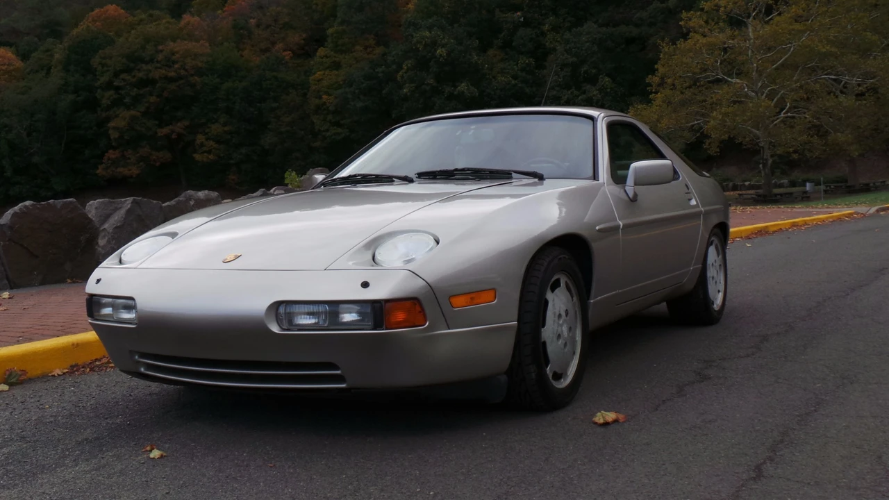 1989 Porsche 928 S4 - Image 12 of 31