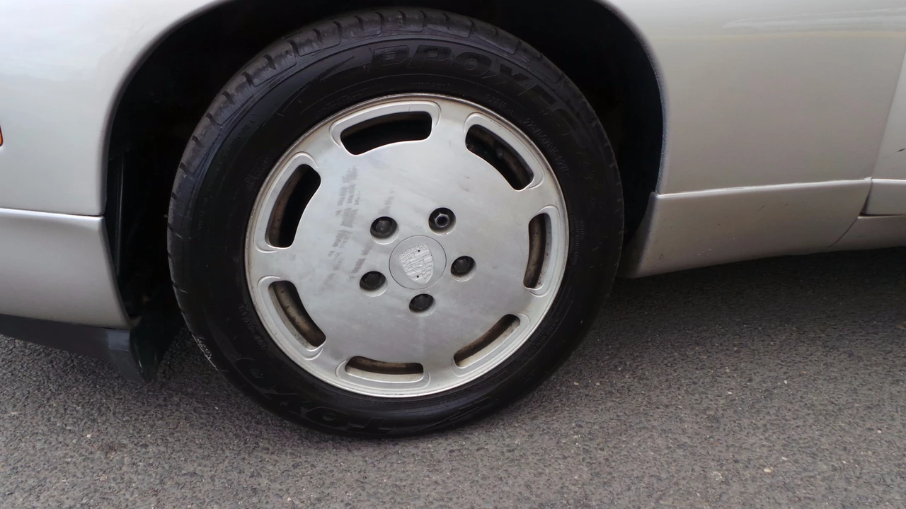 1989 Porsche 928 S4 - Image 22 of 31