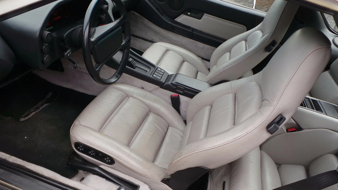 1989 Porsche 928 S4 - Image 29 of 31