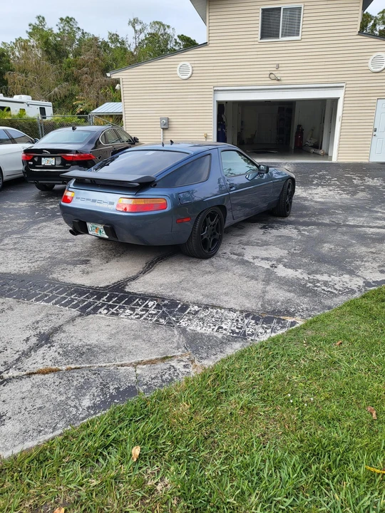 1989 Porsche 928 S4 - Image 12 of 31