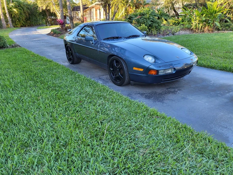 1989 Porsche 928 S4 - Image 7 of 31