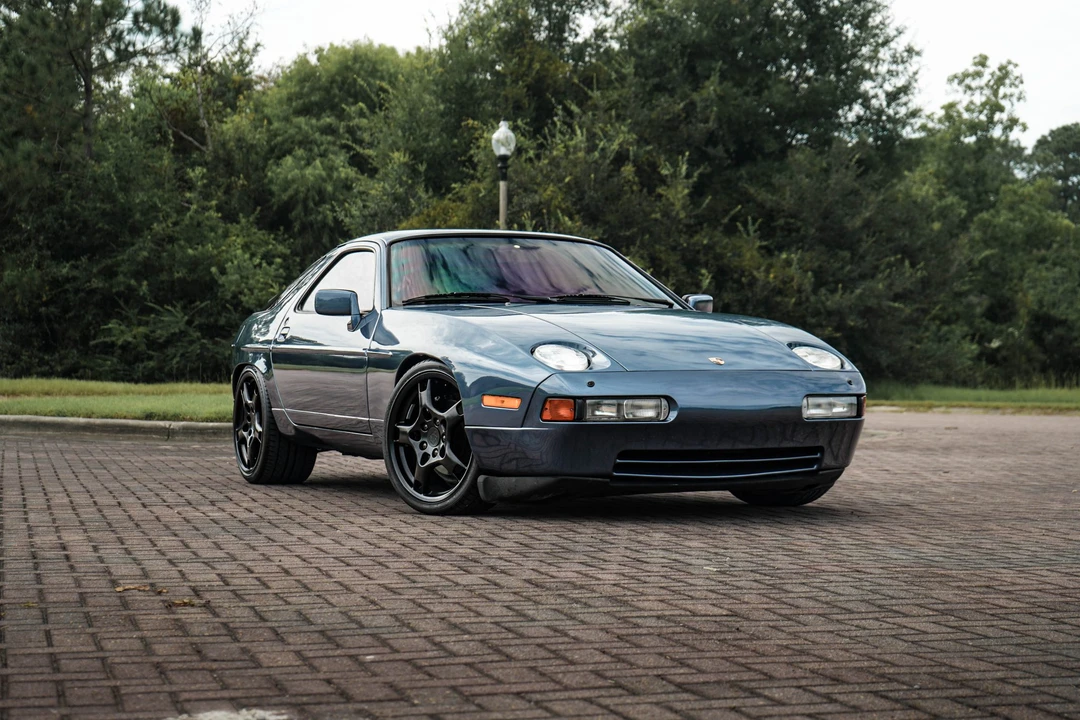 1989 Porsche 928 S4 - Image 16 of 31