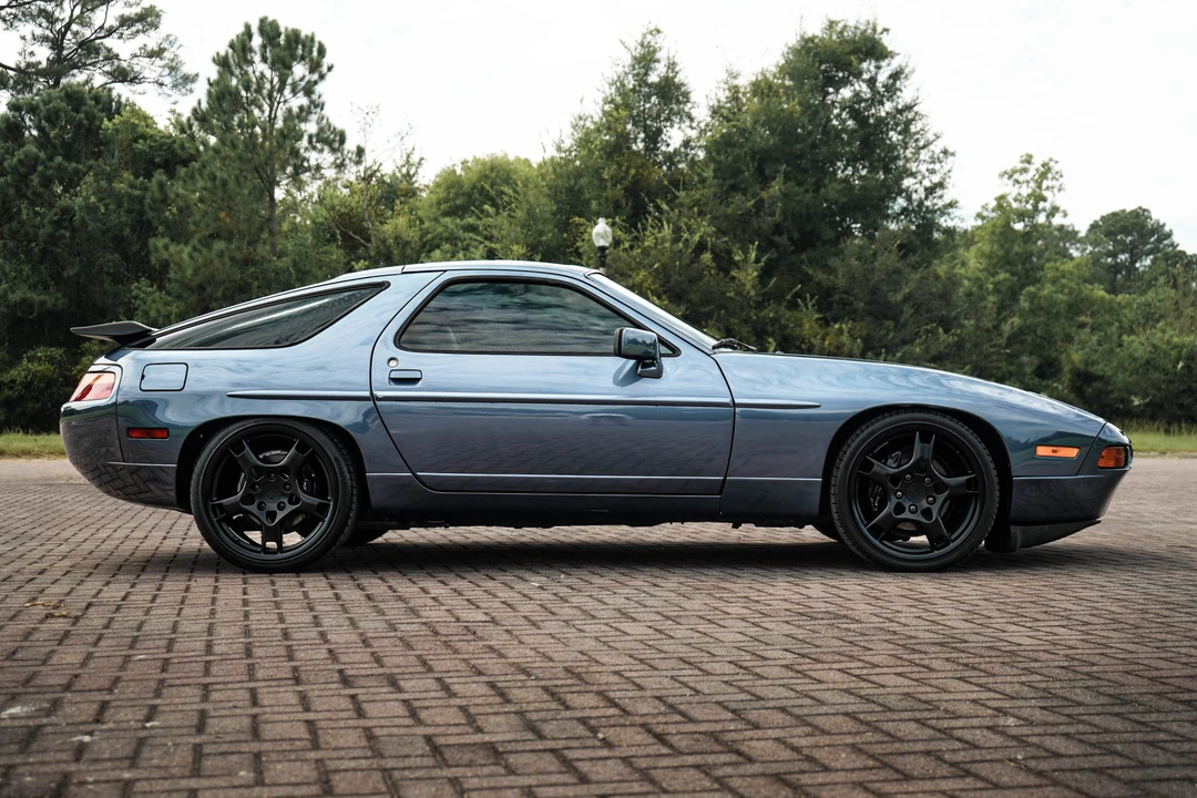 1989 Porsche 928 S4 - Image 14 of 31