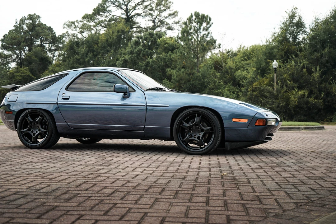 1989 Porsche 928 S4 - Image 15 of 31