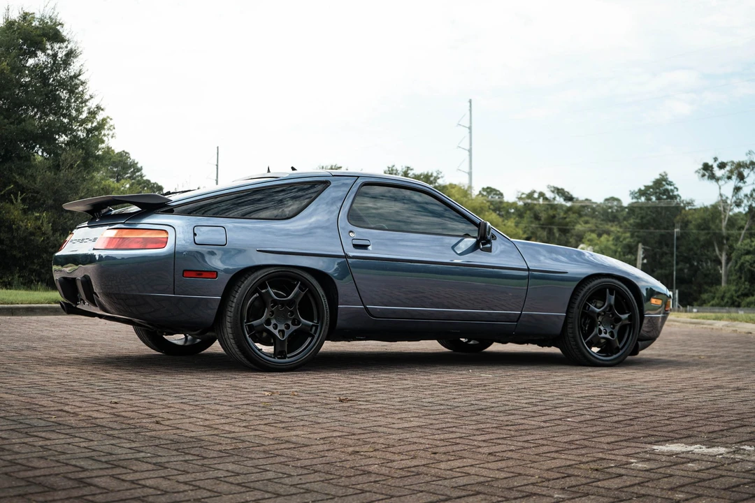 1989 Porsche 928 S4 - Image 13 of 31