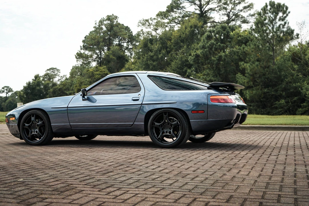 1989 Porsche 928 S4 - Image 6 of 31