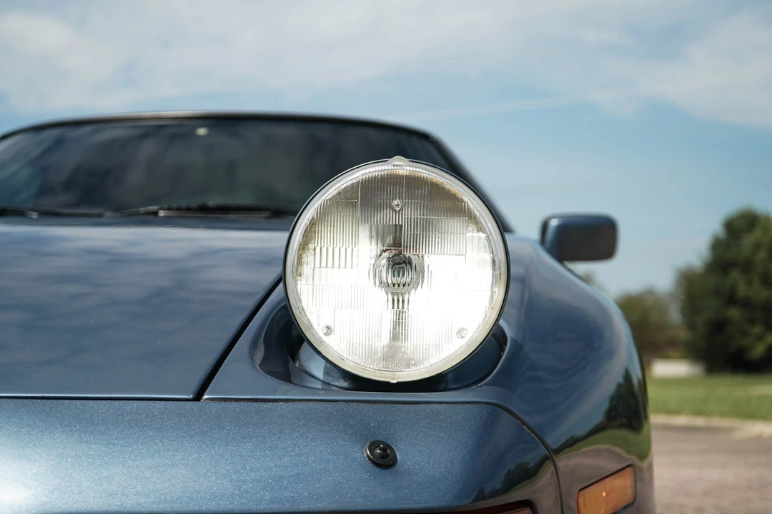 1989 Porsche 928 S4 - Image 28 of 31