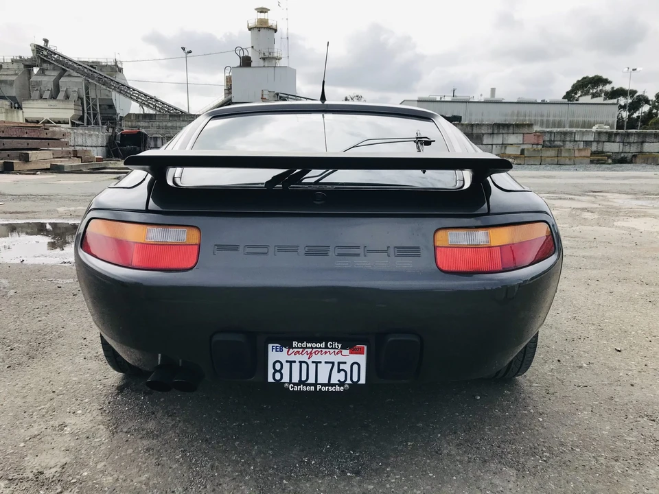 1989 Porsche 928 S4 - Image 24 of 31