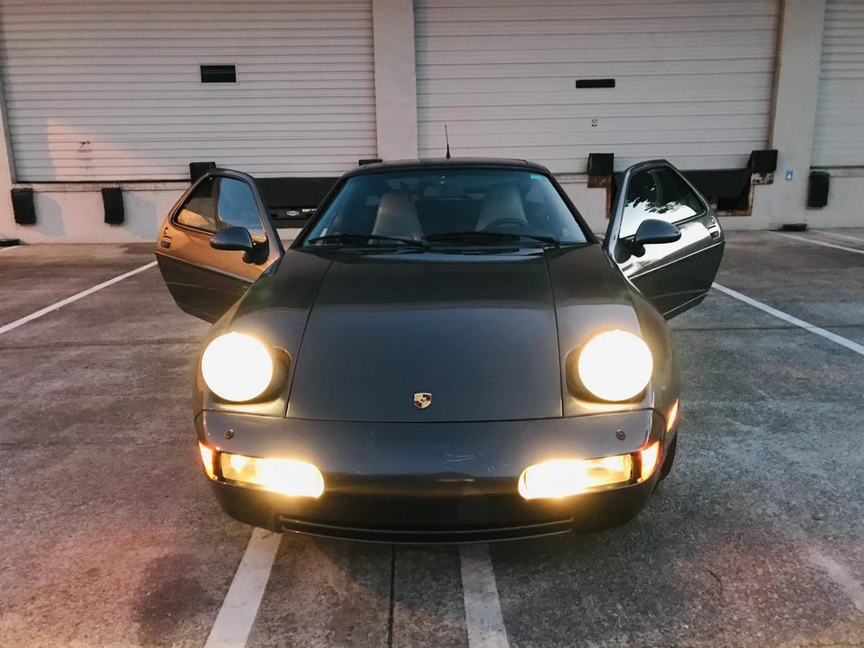 1989 Porsche 928 S4 - Image 11 of 31