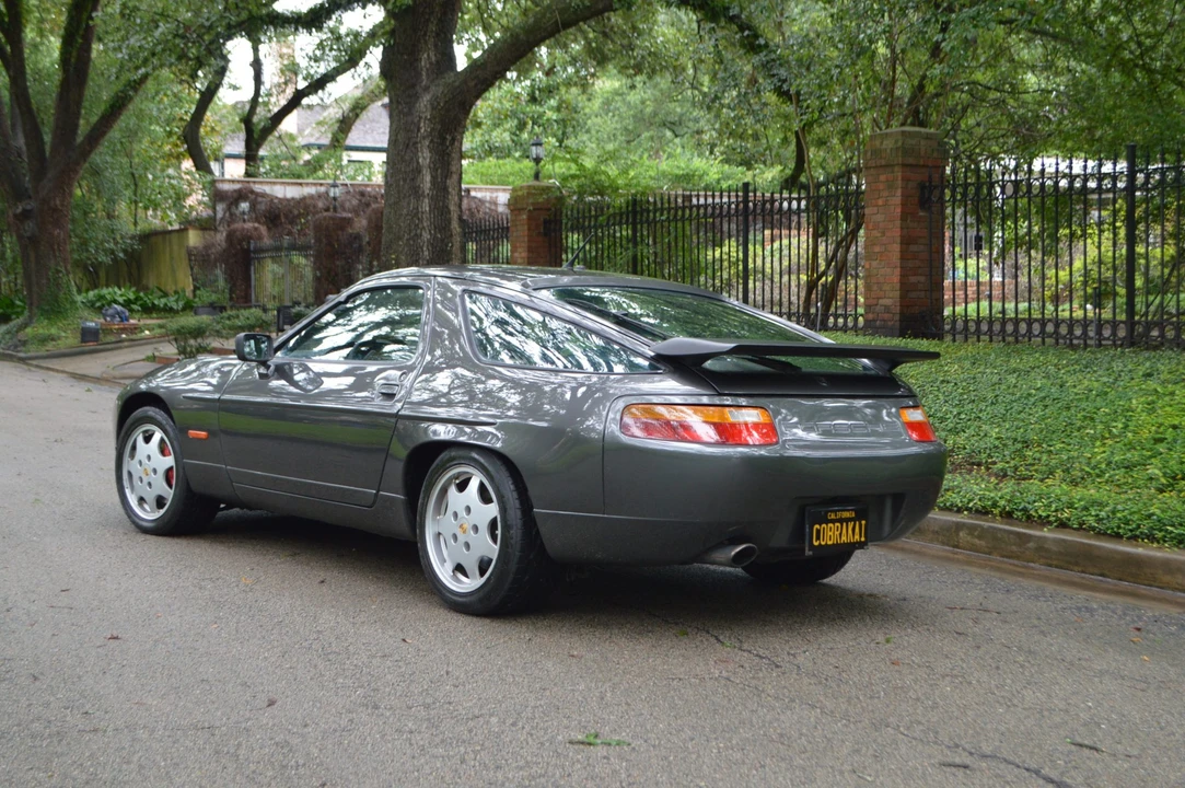 1989 Porsche 928 S4 - Image 17 of 31