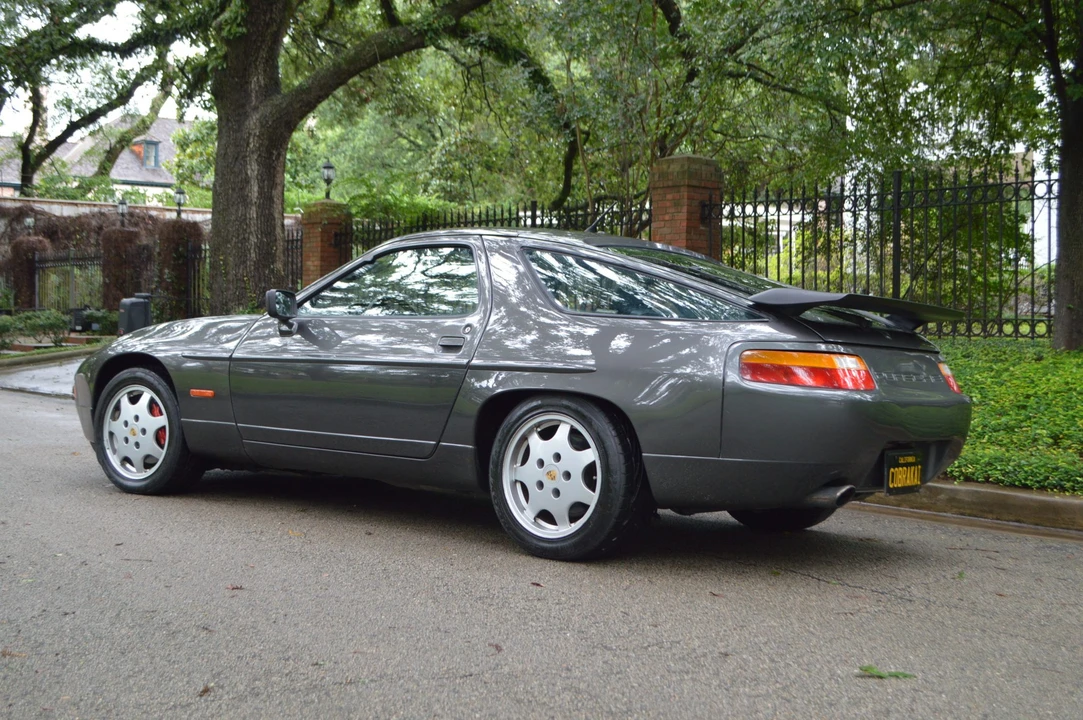 1989 Porsche 928 S4 - Image 16 of 31