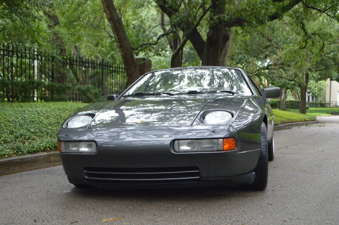 1989 Porsche 928 S4 - Image 2 of 31