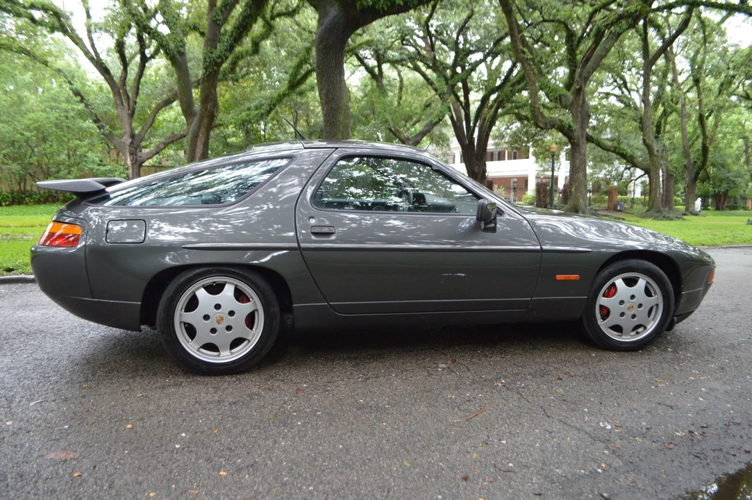 1989 Porsche 928 S4 - Image 27 of 31