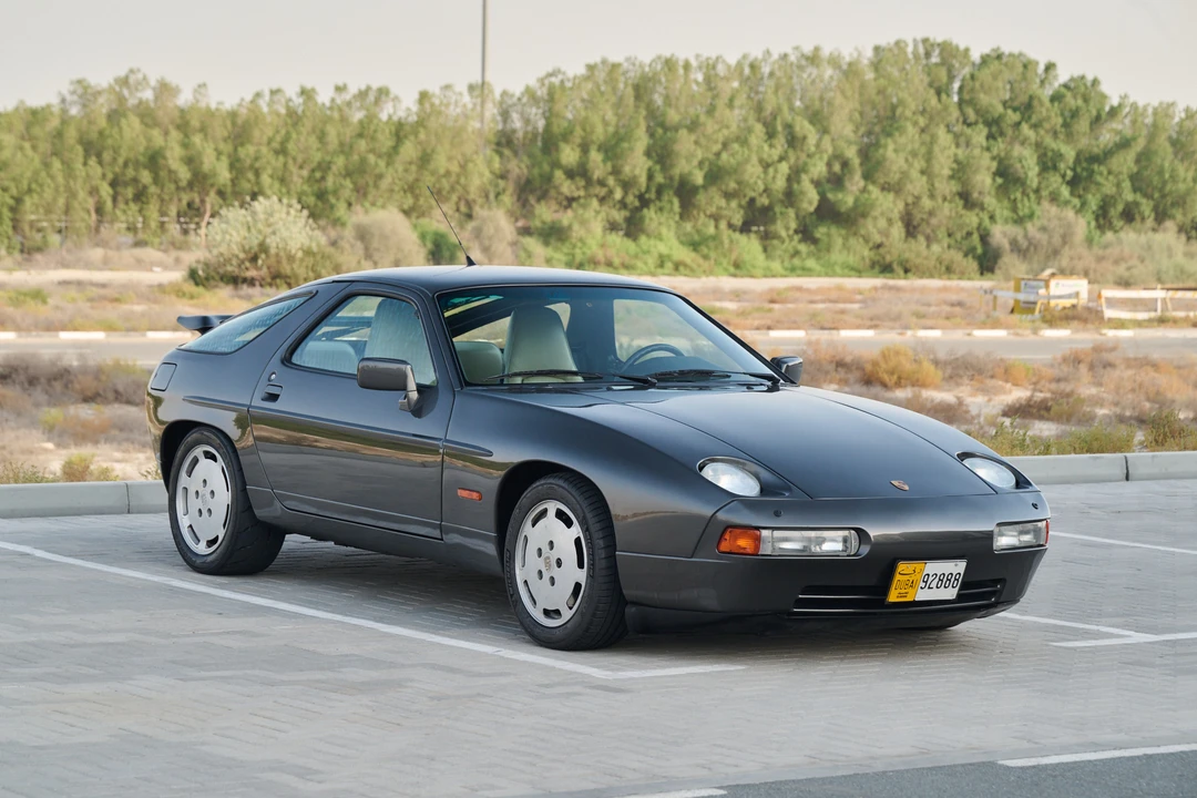 1989 Porsche 928 S4 - Image 11 of 31