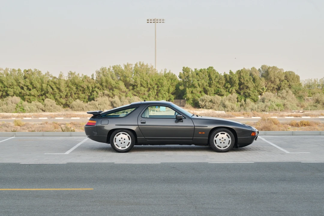 1989 Porsche 928 S4 - Image 30 of 31