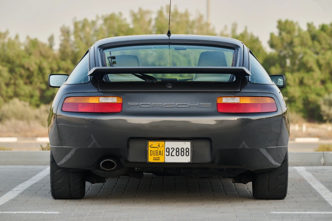 1989 Porsche 928 S4 - Image 6 of 31