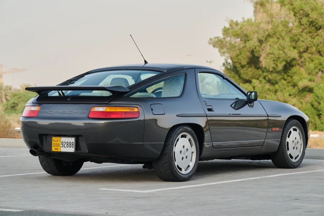 1989 Porsche 928 S4 - Image 5 of 31