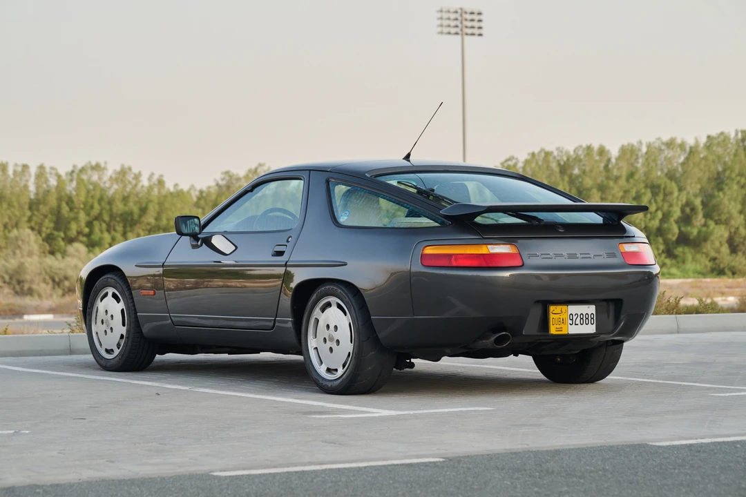 1989 Porsche 928 S4 - Image 7 of 31