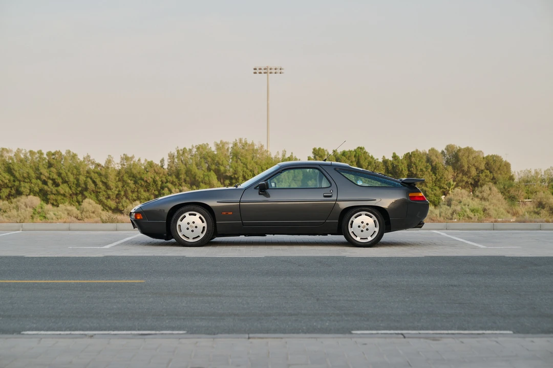 1989 Porsche 928 S4 - Image 24 of 31