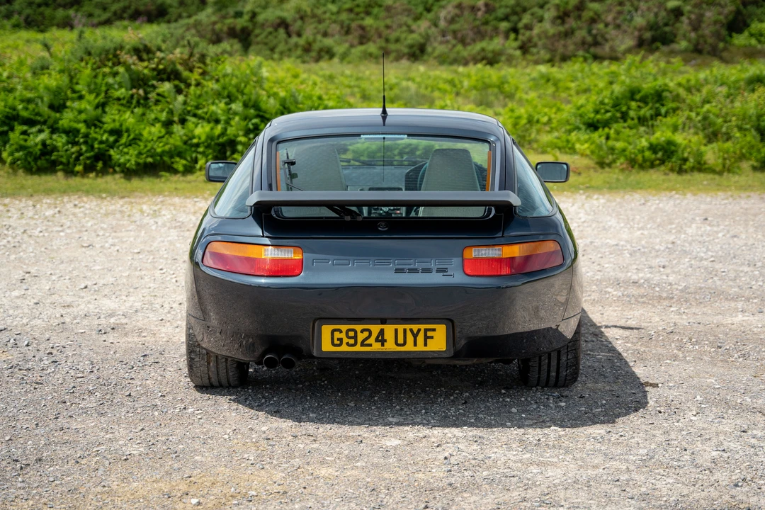 1989 Porsche 928 S4 - Image 6 of 31