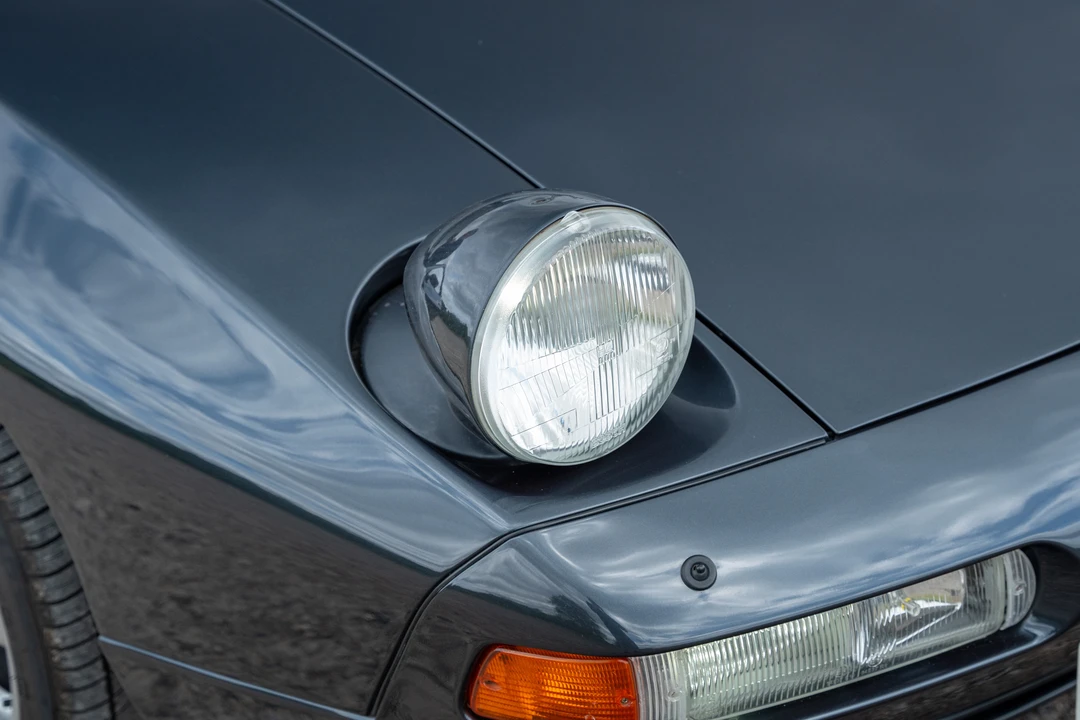 1989 Porsche 928 S4 - Image 28 of 31