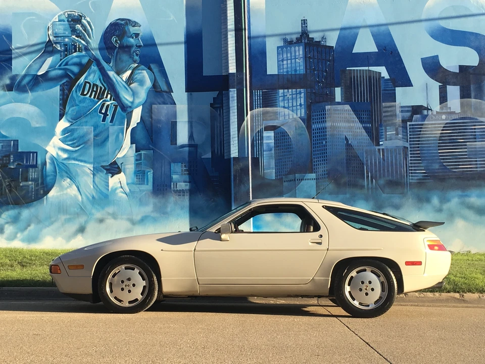 1989 Porsche 928 S4 - Image 20 of 31