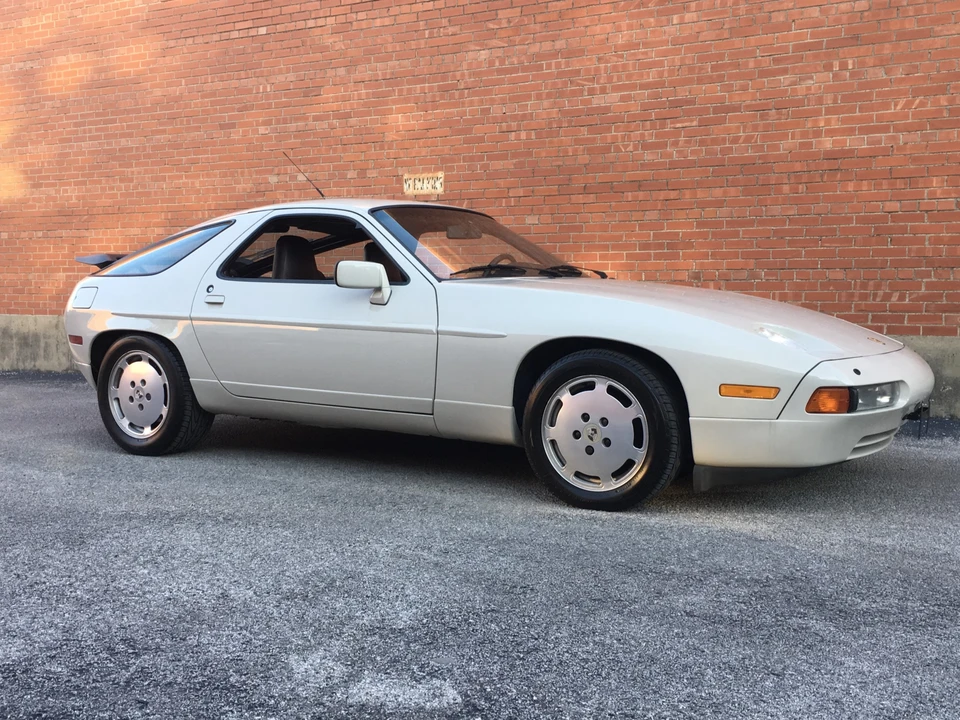 1989 Porsche 928 S4 - Image 10 of 31