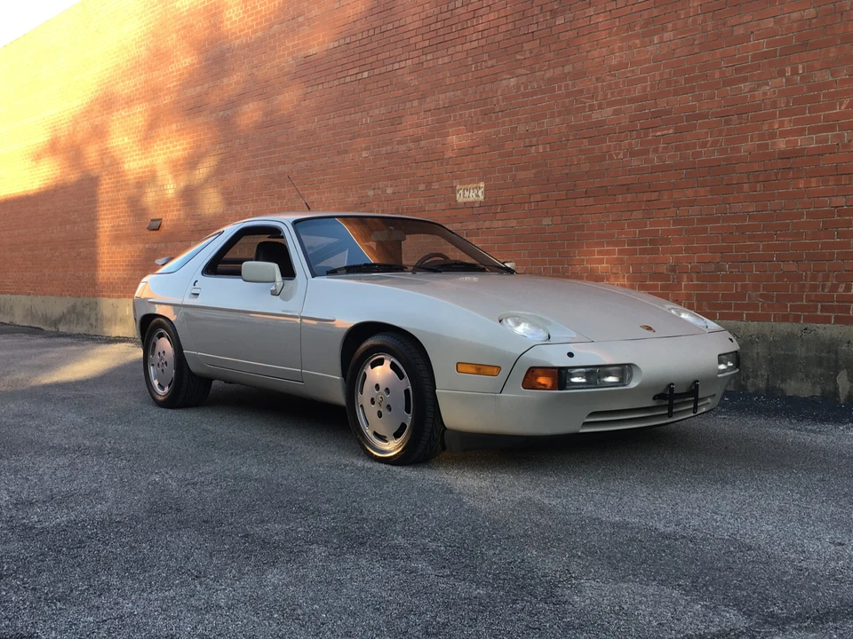 1989 Porsche 928 S4 - Image 11 of 31