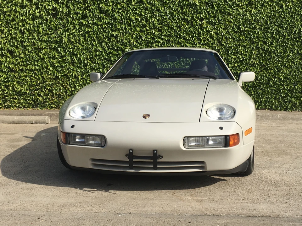 1989 Porsche 928 S4 - Image 2 of 31