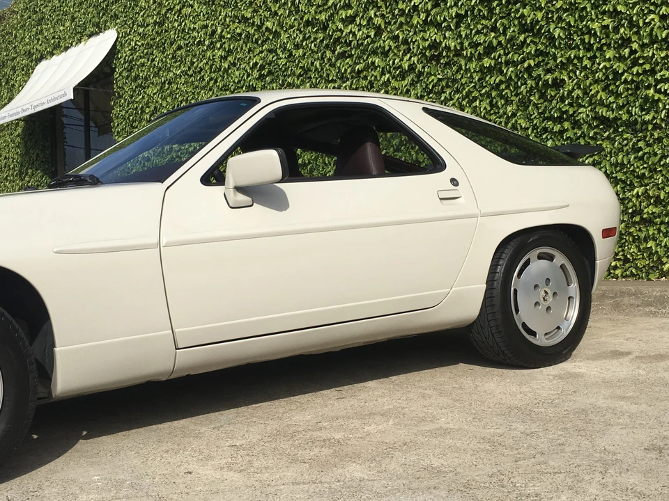 1989 Porsche 928 S4 - Image 30 of 31