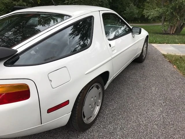 1989 Porsche 928 S4 - Image 4 of 25