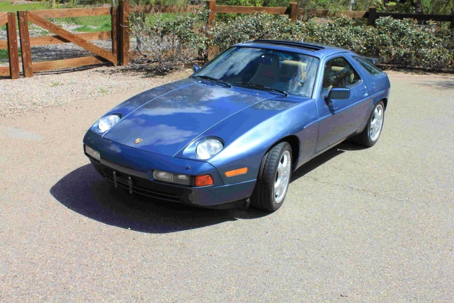 1989 Porsche 928 - Image 9 of 12
