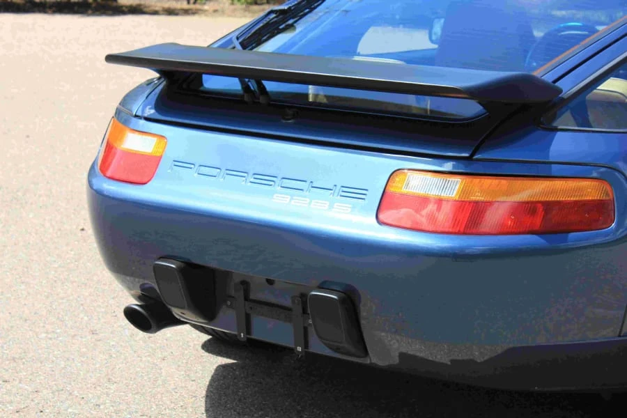 1989 Porsche 928 - Image 8 of 12