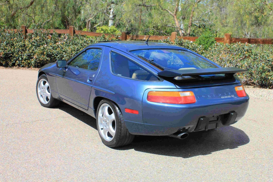 1989 Porsche 928 - Image 2 of 12