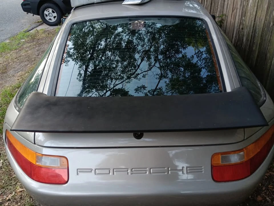 1989 Porsche 928 S4 - Image 2 of 7