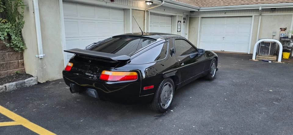 1989 Porsche 928 S4 - Image 6 of 20
