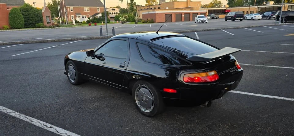 1989 Porsche 928 S4 - Image 12 of 20