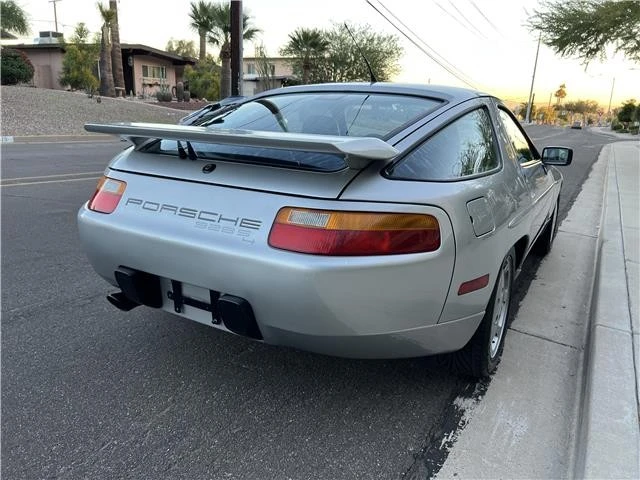 1989 Porsche 928 S4 - Image 2 of 12