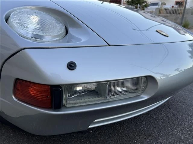 1989 Porsche 928 S4 - Image 18 of 21