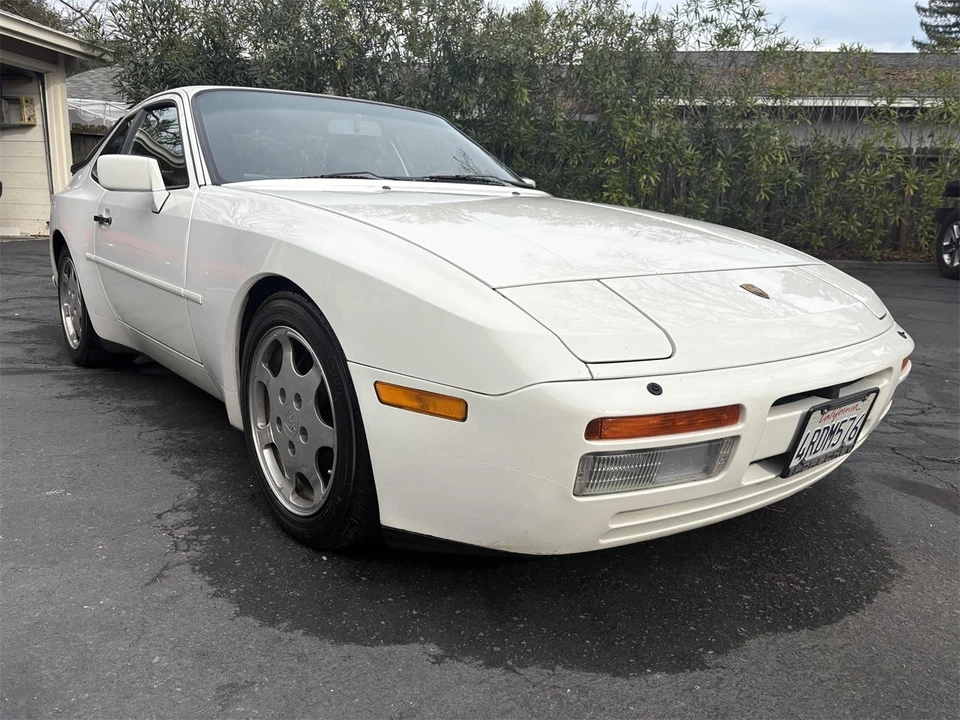 1989 Porsche 944 S2 - Image 3 of 31