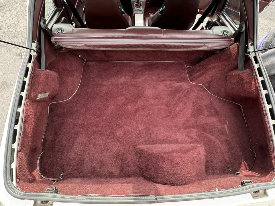 1989 Porsche 944 S2 - Image 12 of 31