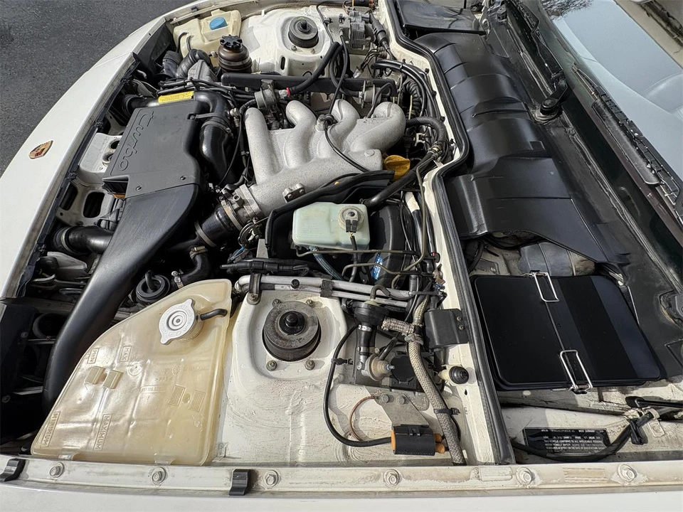 1989 Porsche 944 S2 - Image 14 of 31
