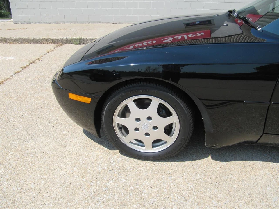 1989 Porsche 944 S2 - Image 4 of 25