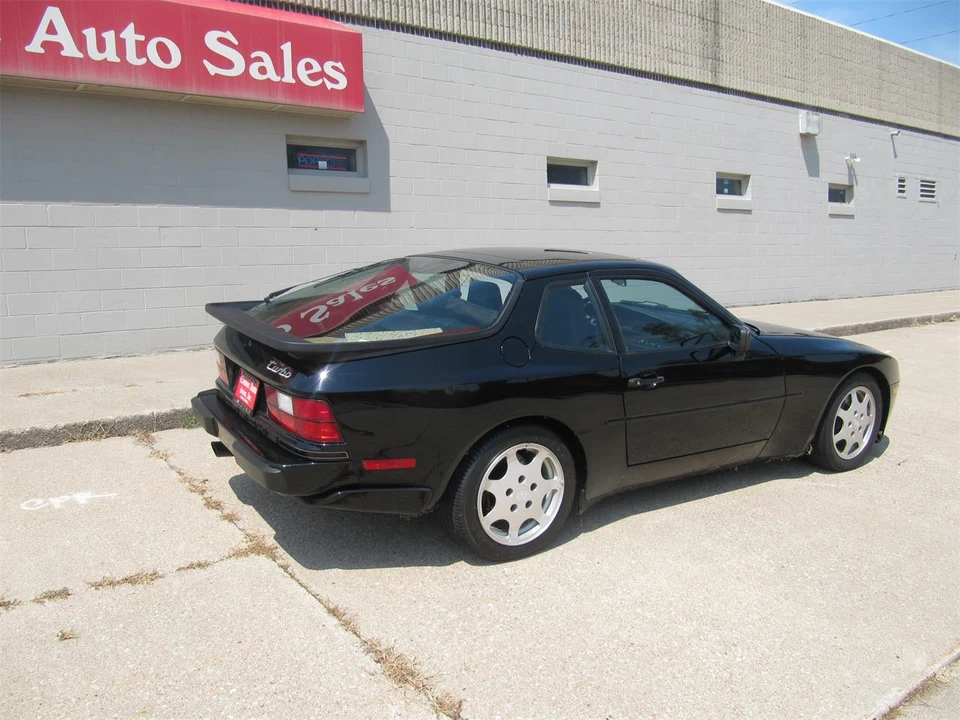 1989 Porsche 944 S2 - Image 7 of 25