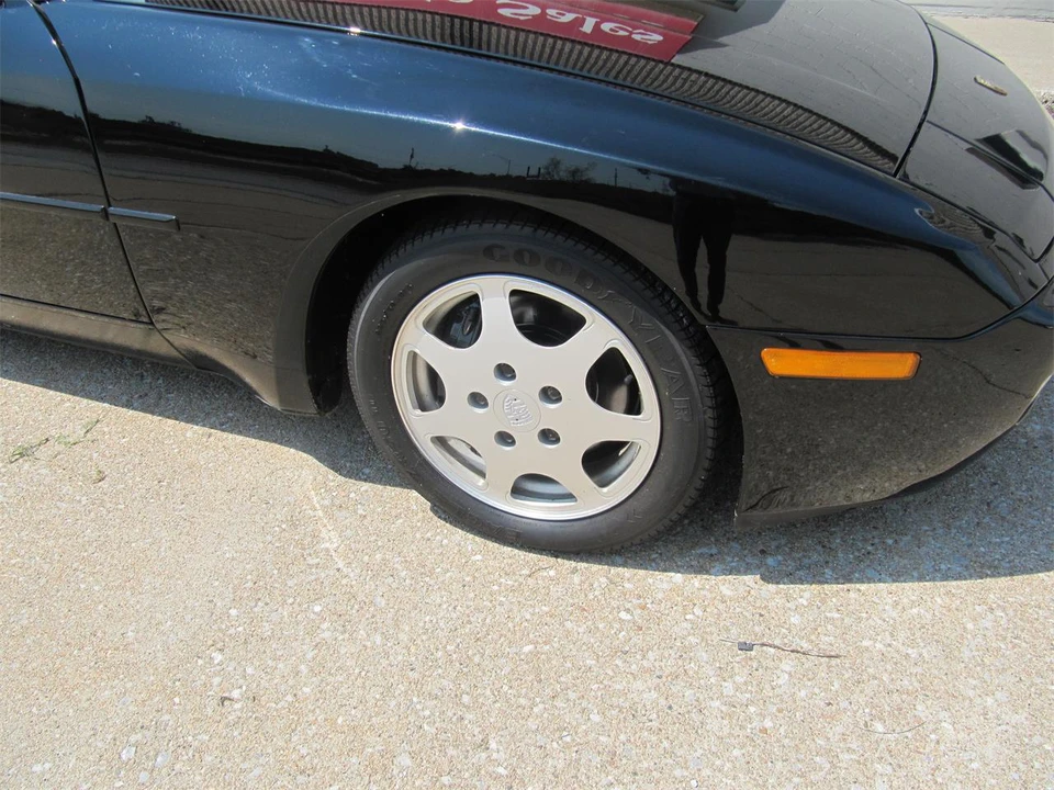 1989 Porsche 944 S2 - Image 10 of 25