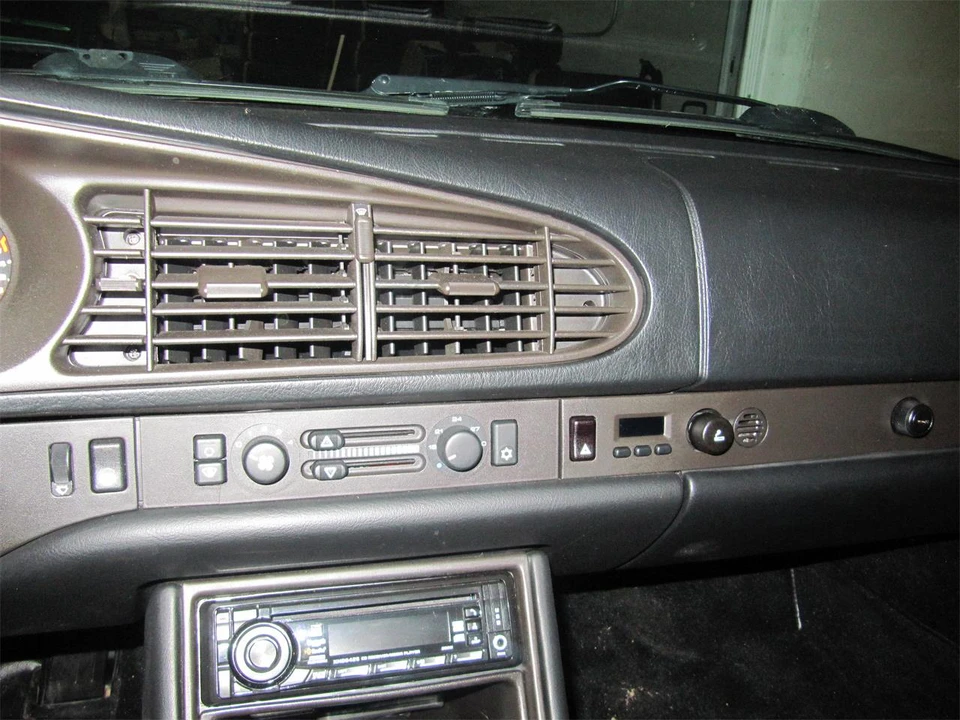 1989 Porsche 944 S2 - Image 13 of 25
