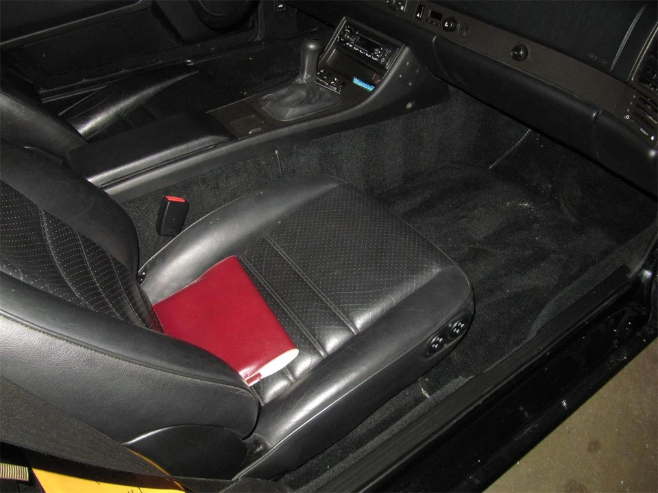1989 Porsche 944 S2 - Image 15 of 25